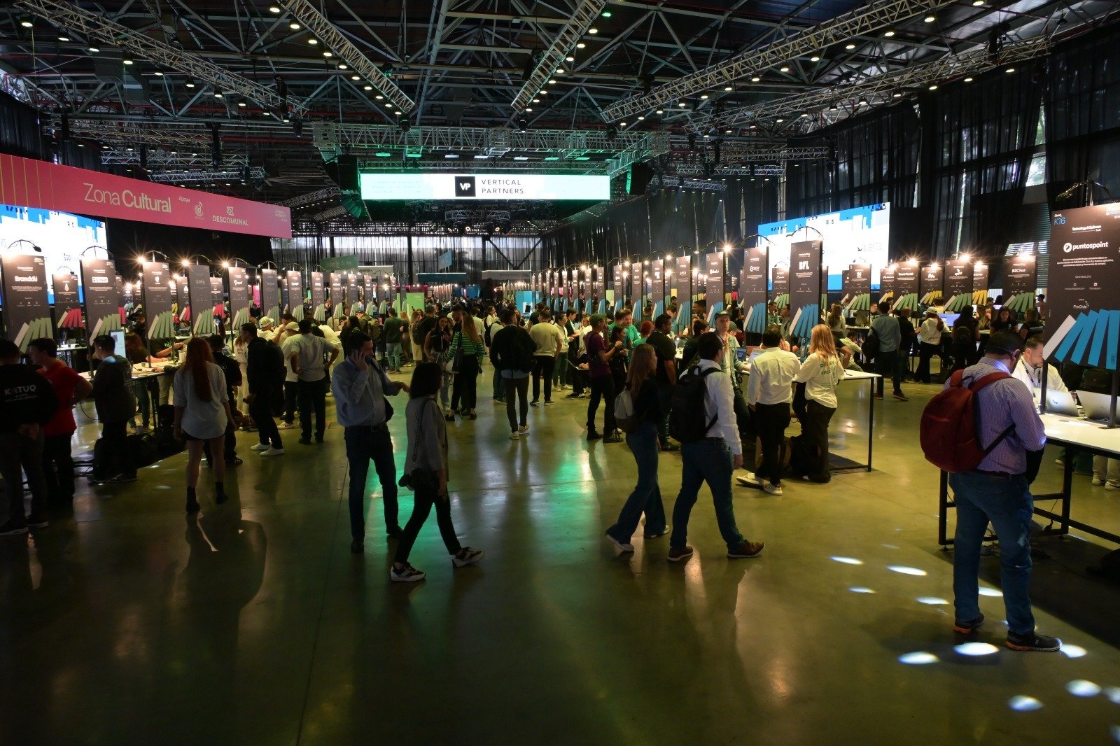 En Medellín se buscan 1.000 emprendimientos y empresas en tecnología e innovación para ser formadas y acompañadas